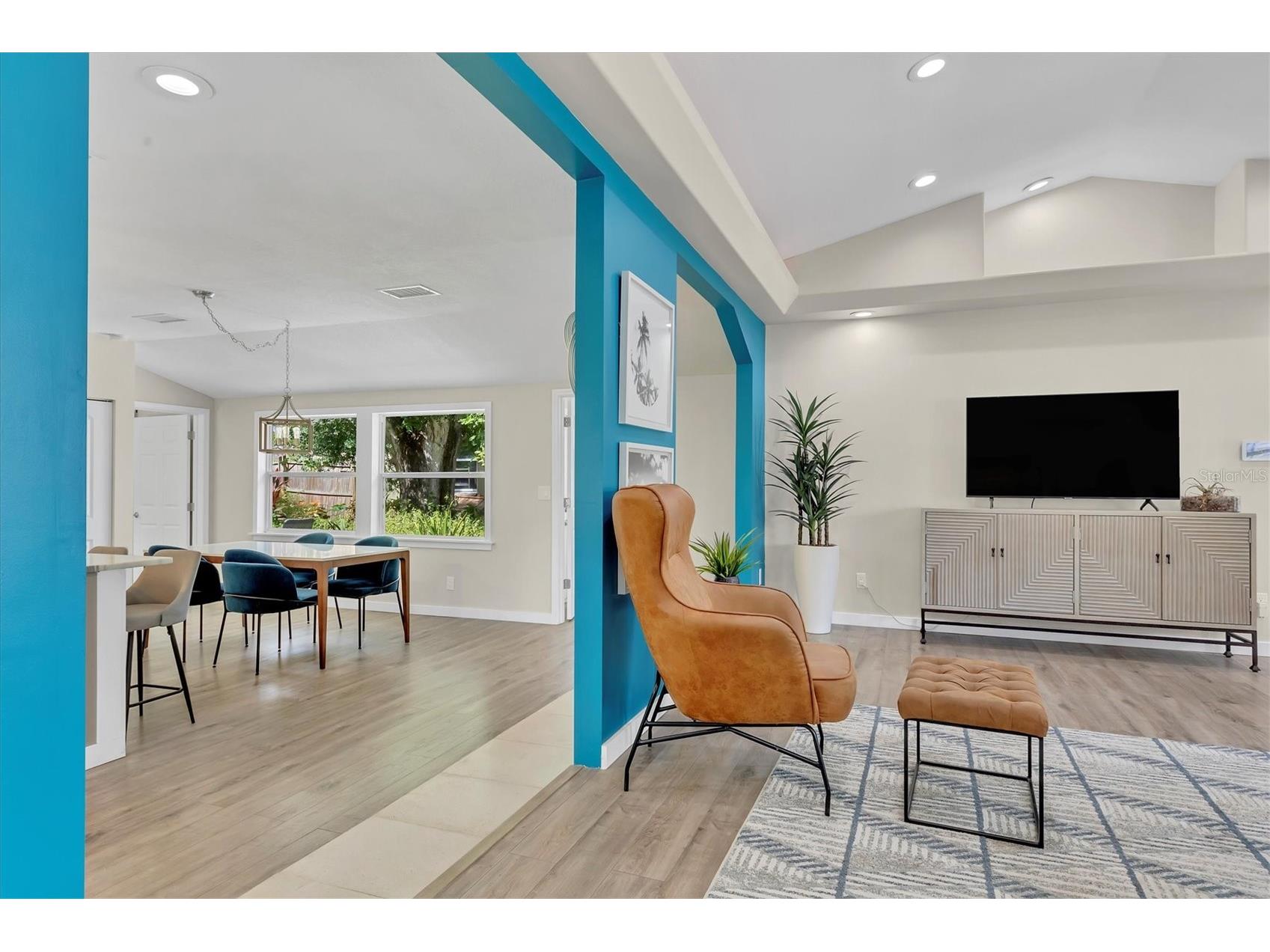 4110 Iola Drive Sarasota FL 34231 A4691495 image6