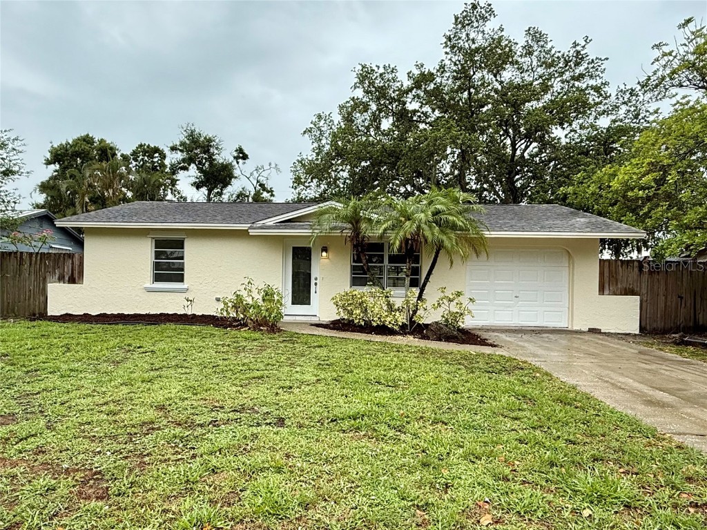 4110 Longhorn Drive Sarasota FL 34233 A4654748 image1