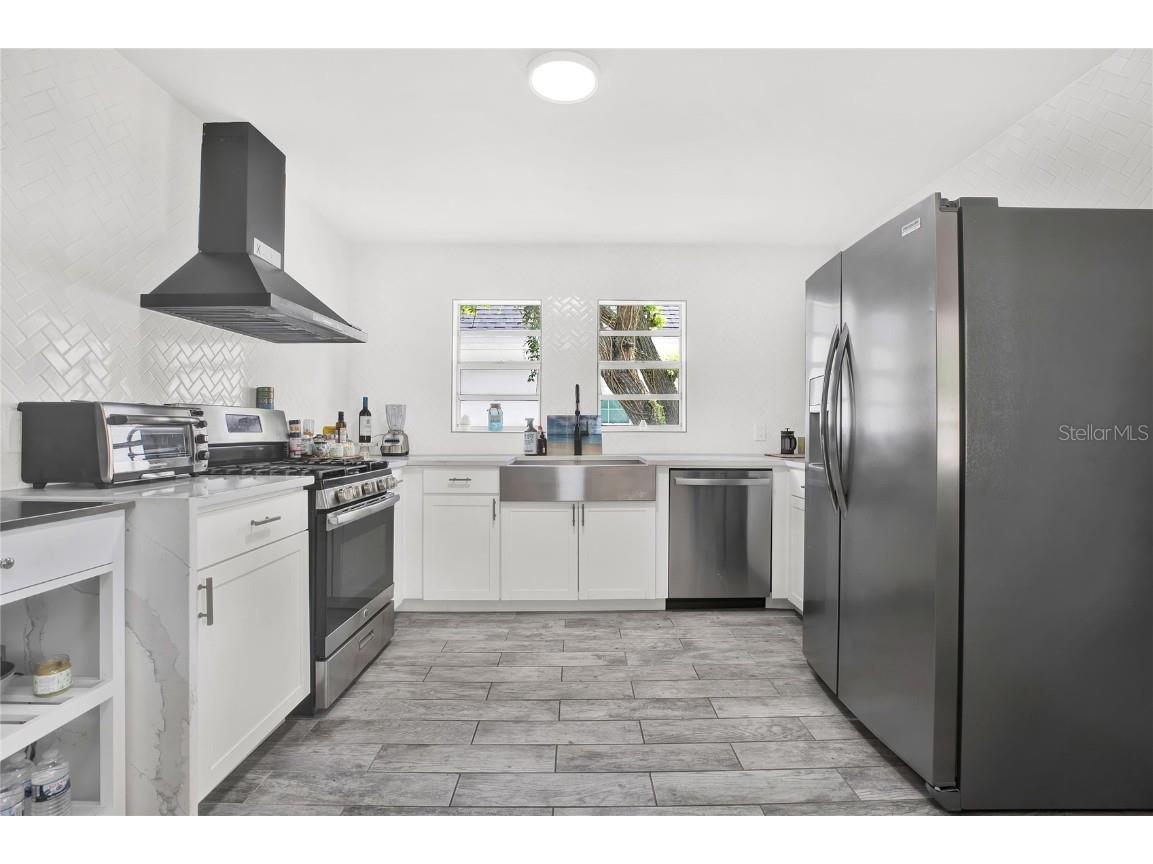 4110 N Central Avenue Tampa FL 33603 TB8429440 image2