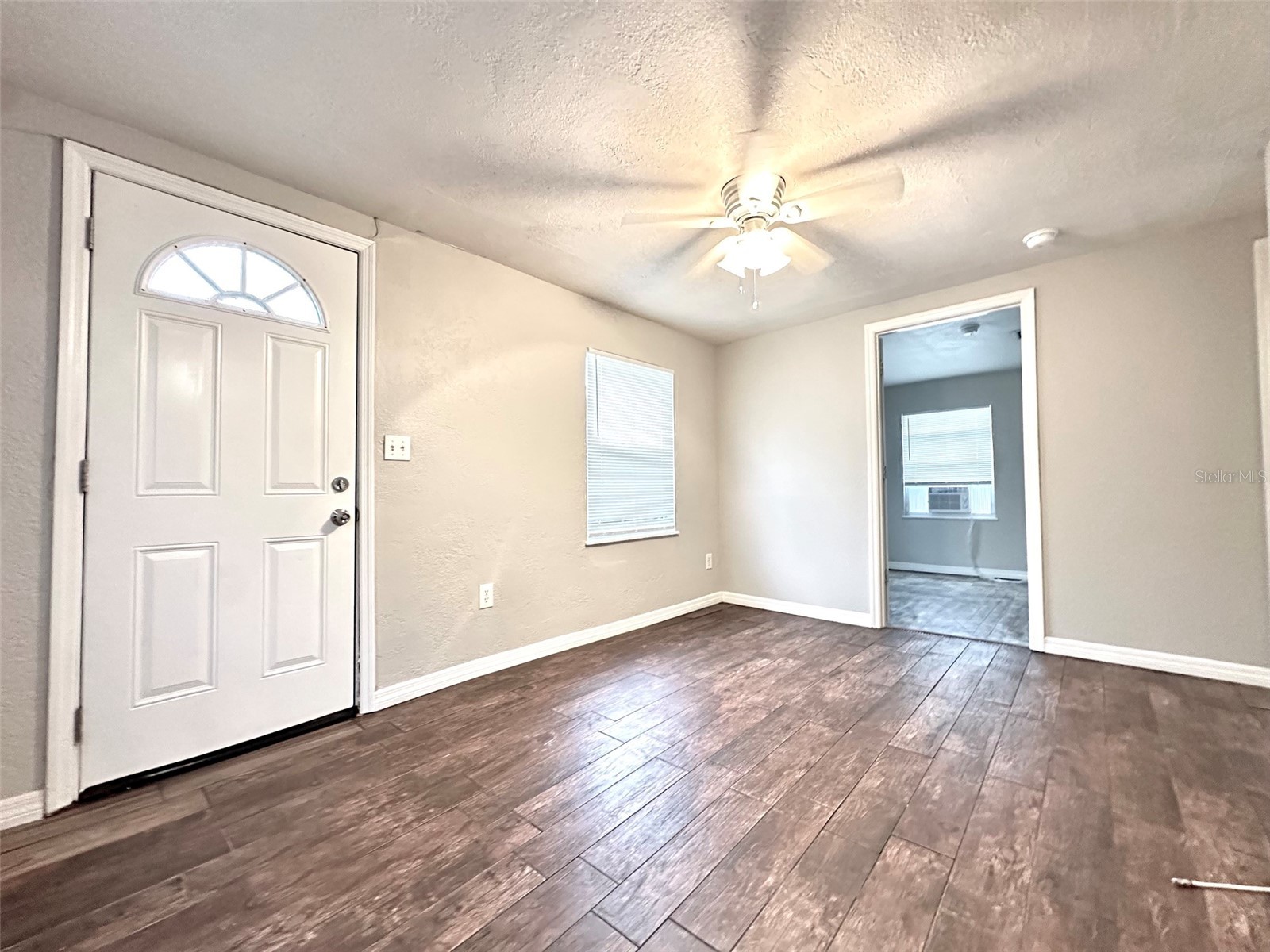 4111 28th Street N Saint Petersburg FL 33714 TB8527833 image2