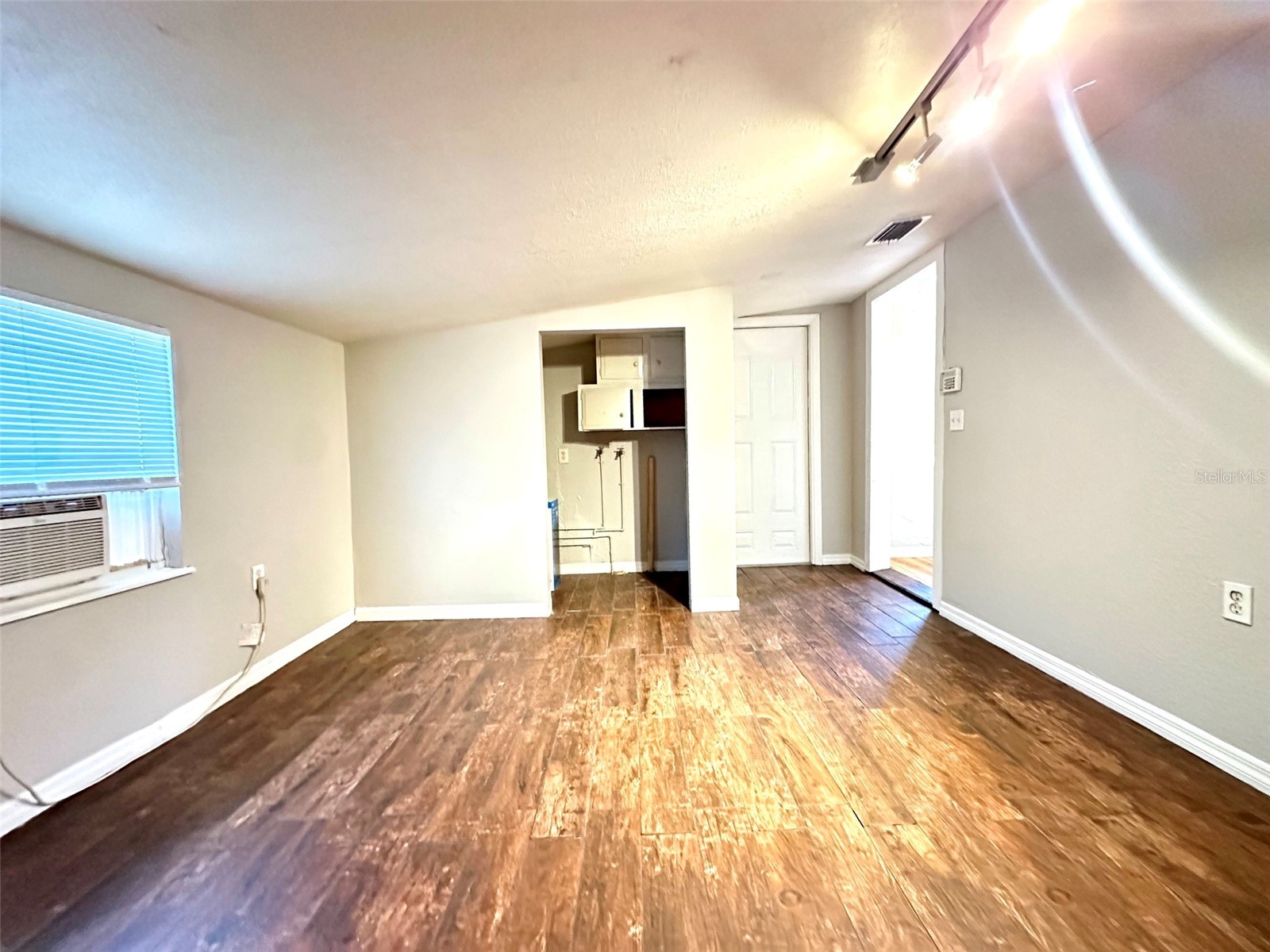 4111 28th Street N Saint Petersburg FL 33714 TB8527833 image5