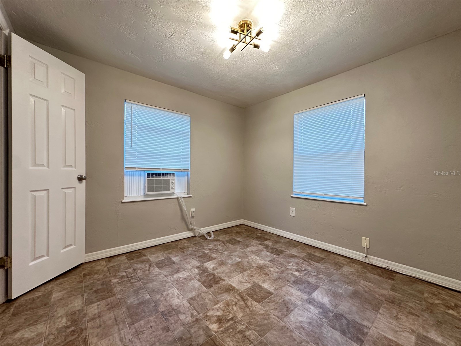 4111 28th Street N Saint Petersburg FL 33714 TB8527833 image8
