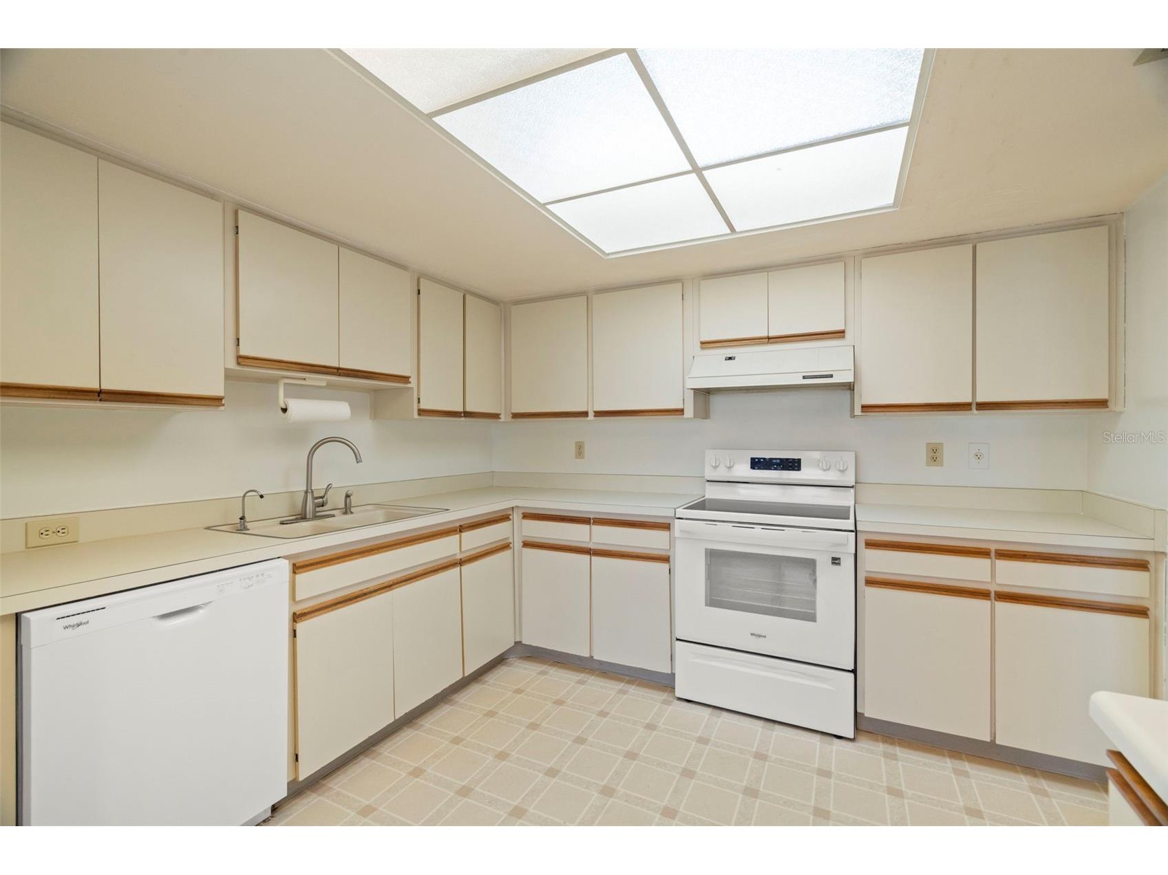 4111 89th Avenue N Pinellas Park FL 33782 TB8423604 image18