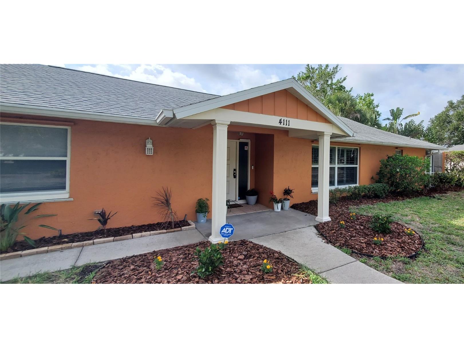 4111 Center Gate Boulevard Sarasota FL 34233 R4907018 image1