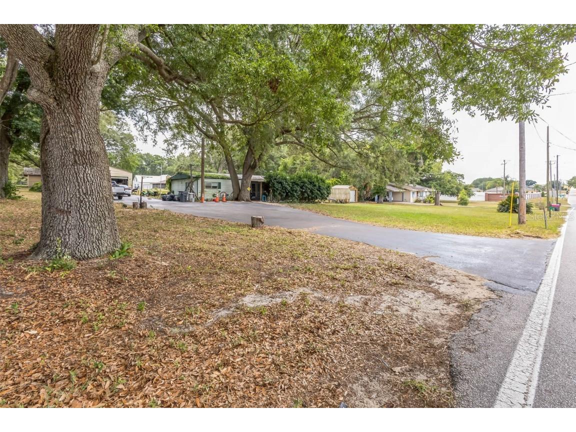 4111 Crews Lake Drive Lakeland FL 33813 T3526403 image1