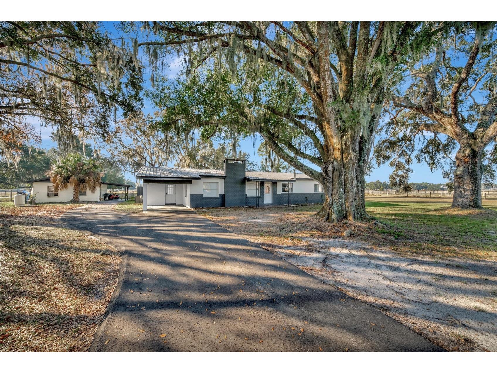 4111 E Knights Griffin Road Plant City FL 33565 TB8463079 image1