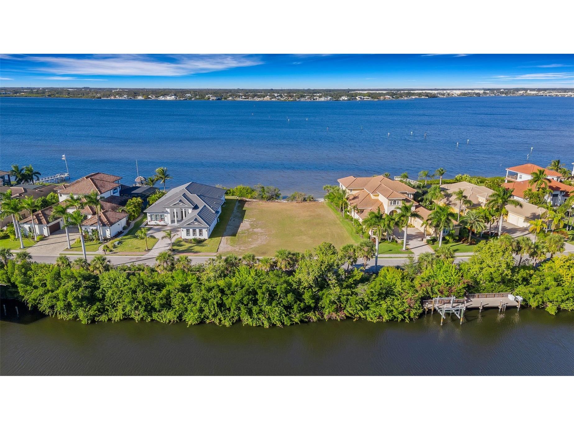 4111 Hawk Island Drive Bradenton FL 34208 - MANATEE RIVER A4676703 image1