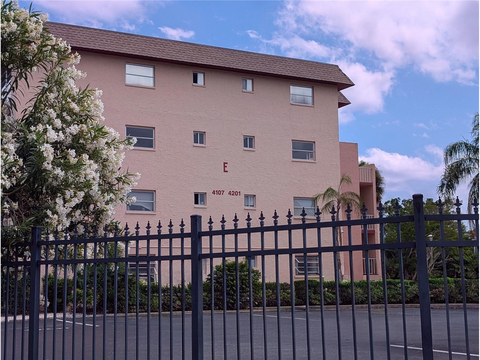 4111 Heron Way #E-103 Bradenton FL 34205 A4692468 image1