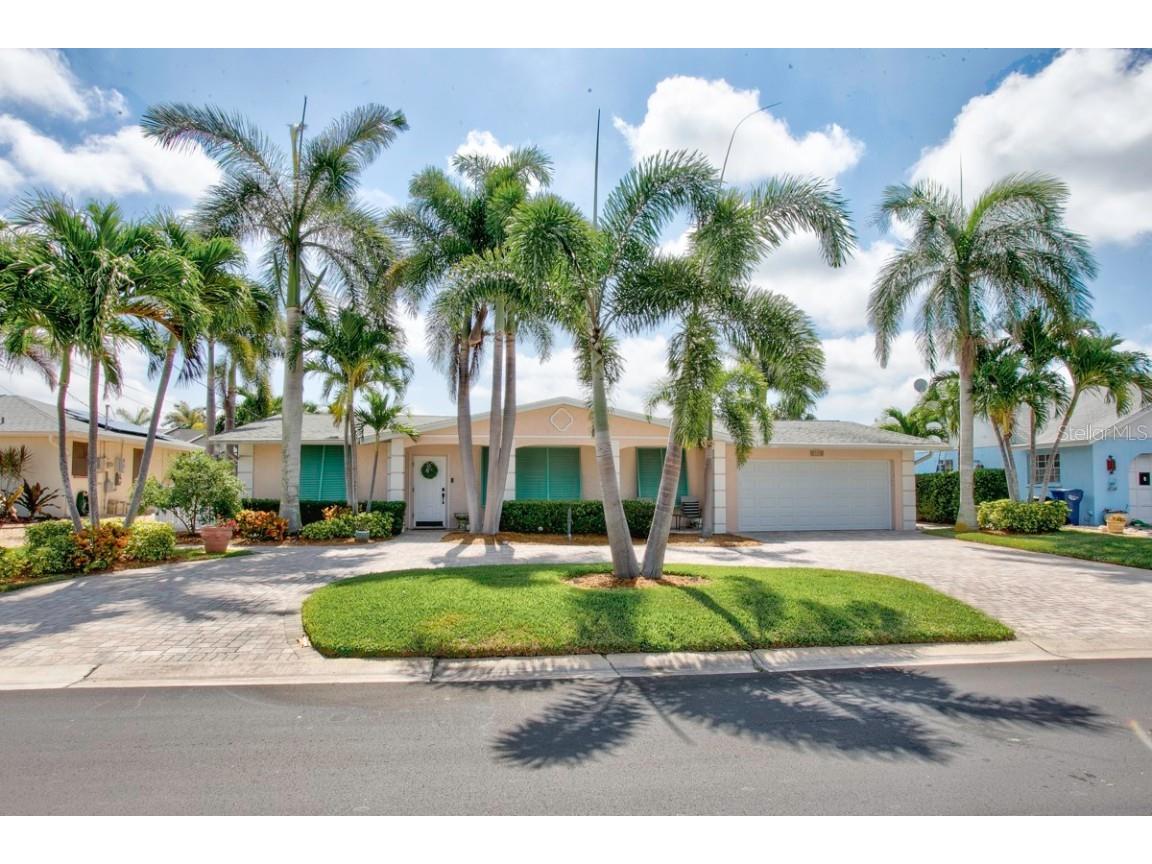 4111 Plumosa Terrace W Bradenton FL 34210 A4571177 image1