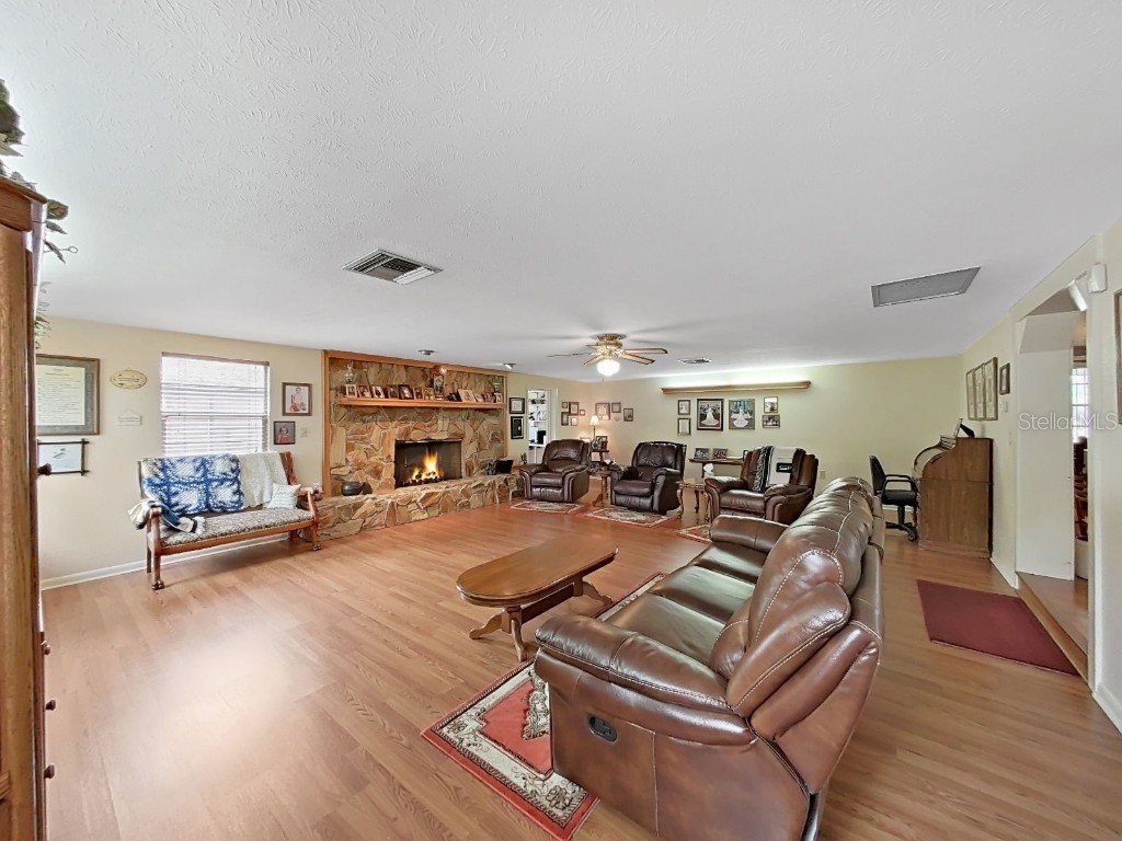 4111 Robinson Road Valrico FL 33594 TB8445653 image27