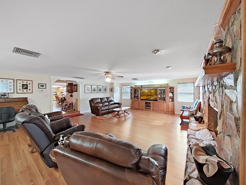 4111 Robinson Road Valrico FL 33594 TB8445653 image29