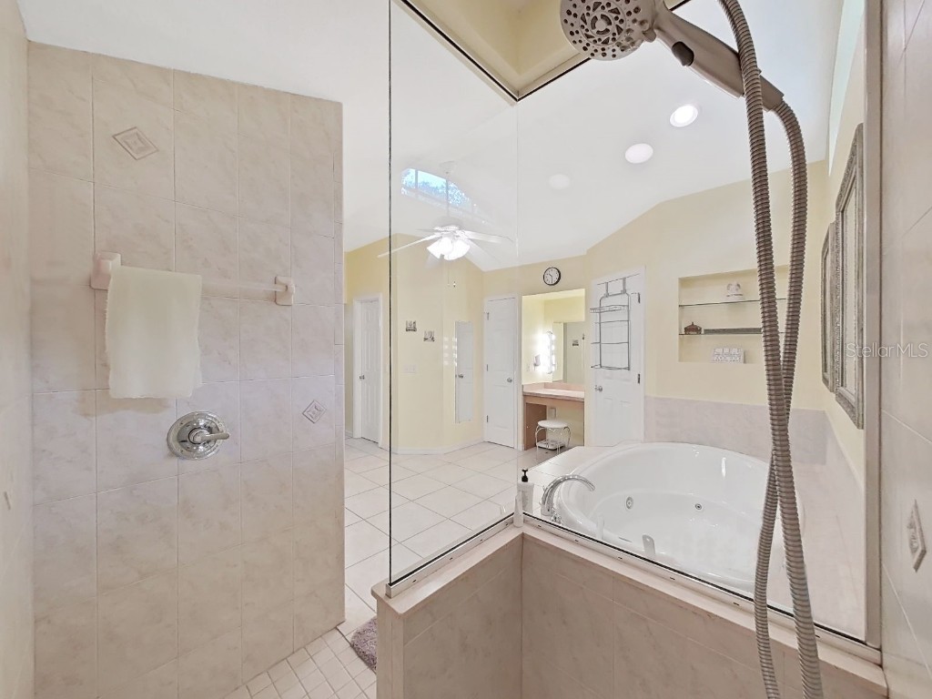 4111 Robinson Road Valrico FL 33594 TB8445653 image36