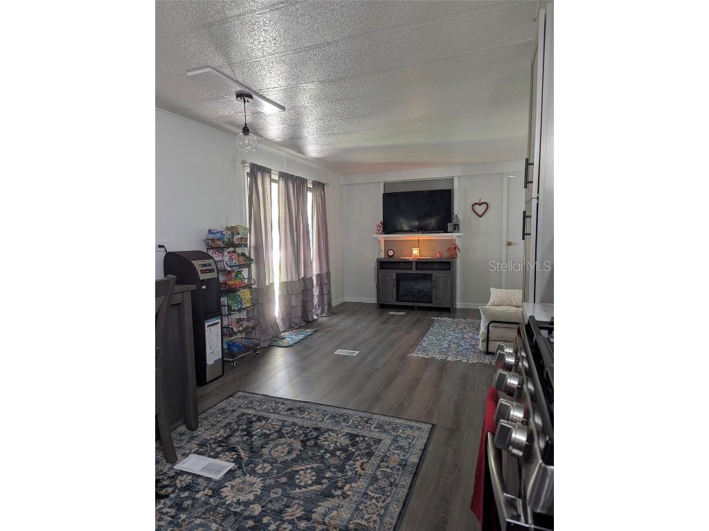 4111 Woodland Circle Deland FL 32724 V4940723 image8