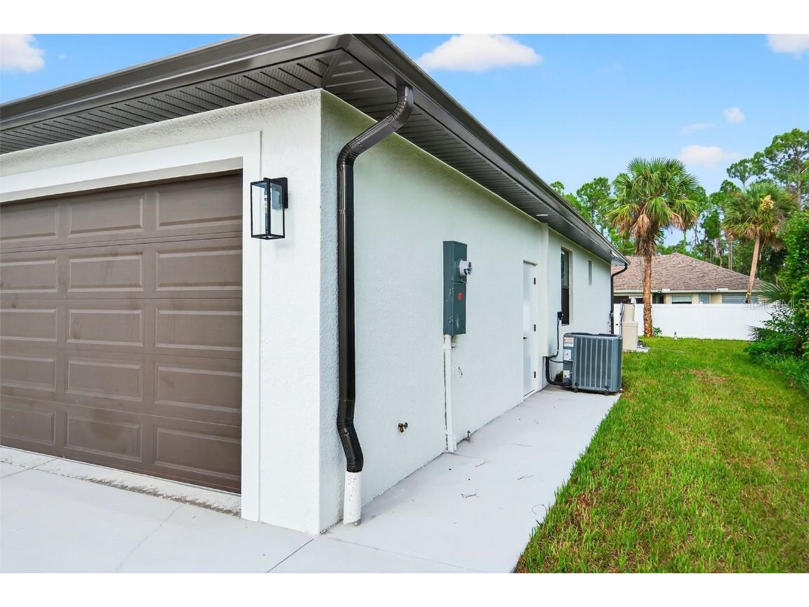 4112 Pawtucket Street North Port FL 34286 A4659170 image54