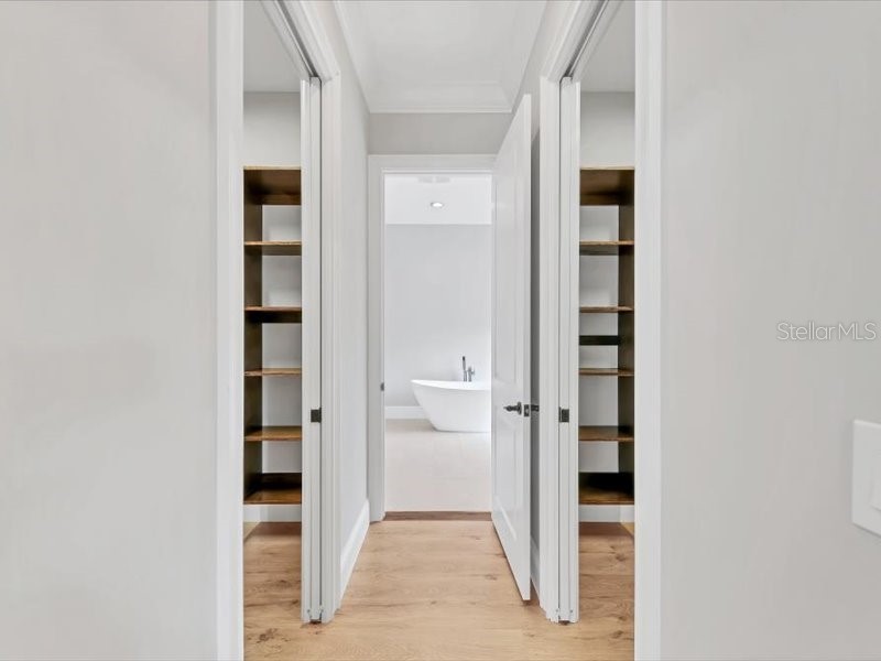 4112 Swift Rd Sarasota FL 34231 A4647482 image24