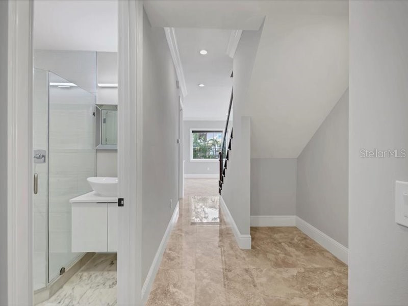 4112 Swift Rd Sarasota FL 34231 A4647482 image35