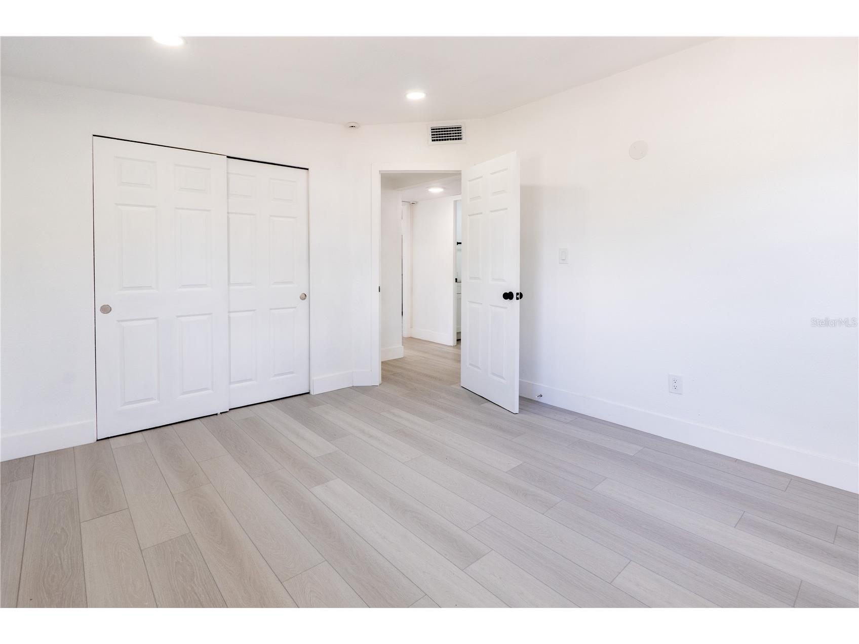 4112 W Fairview Heights Tampa FL 33616 TB8516681 image11