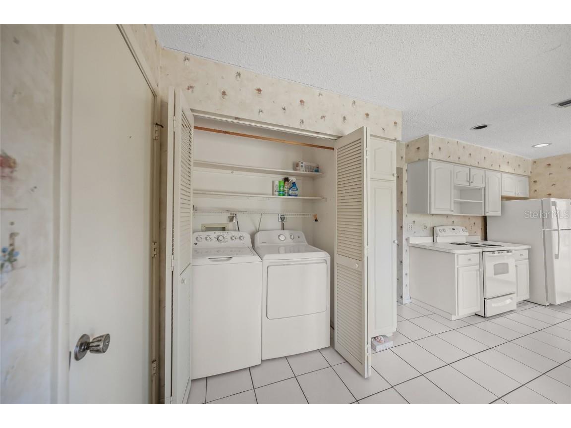 4113 Carriage Drive #24 Sarasota FL 34241 A4674671 image10
