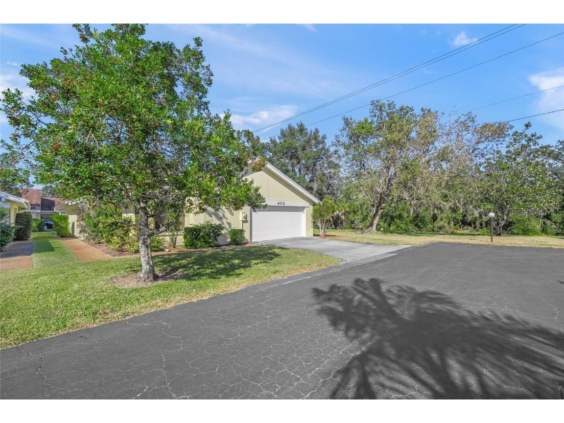 4113 Carriage Drive #24 Sarasota FL 34241 A4674671 image2