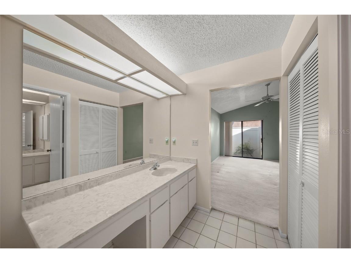 4113 Carriage Drive #24 Sarasota FL 34241 A4674671 image25