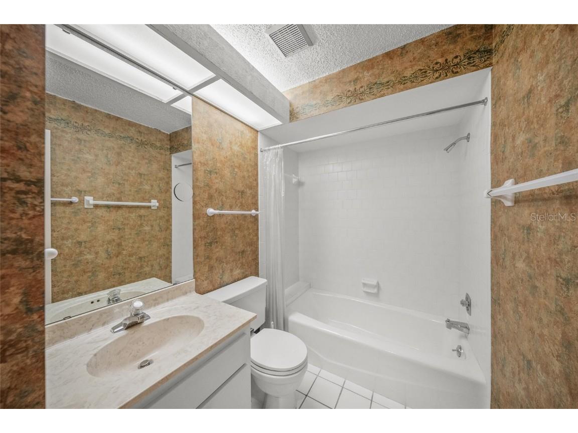 4113 Carriage Drive #24 Sarasota FL 34241 A4674671 image28