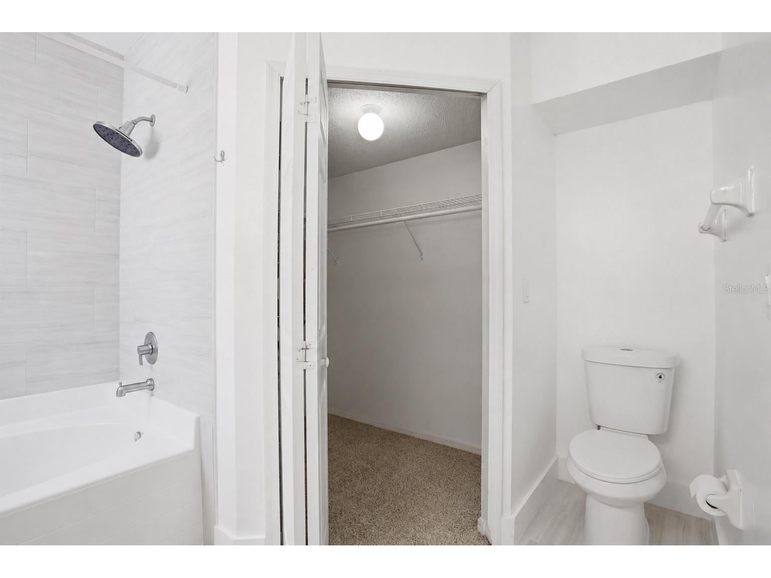 4114 Forest Island Drive Orlando FL 32826 O6416333 image19