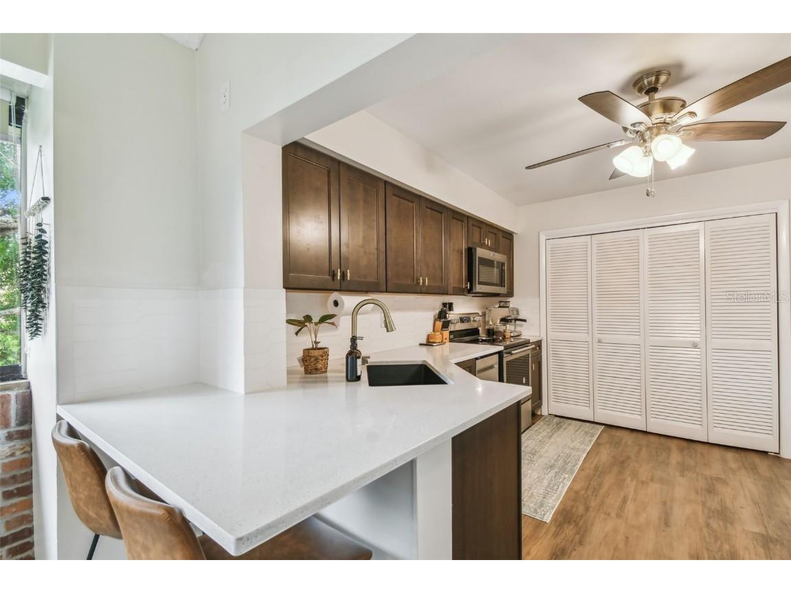 4114 Pinelake Lane #202 Tampa FL 33618 - PINELAKE GARDEN VILLAGE POND TB8396770 image14