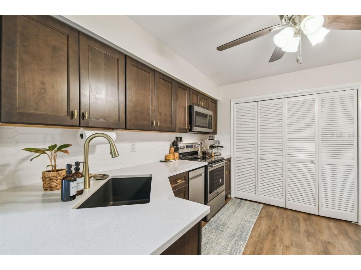 4114 Pinelake Lane #202 Tampa FL 33618 - PINELAKE GARDEN VILLAGE POND TB8396770 image15