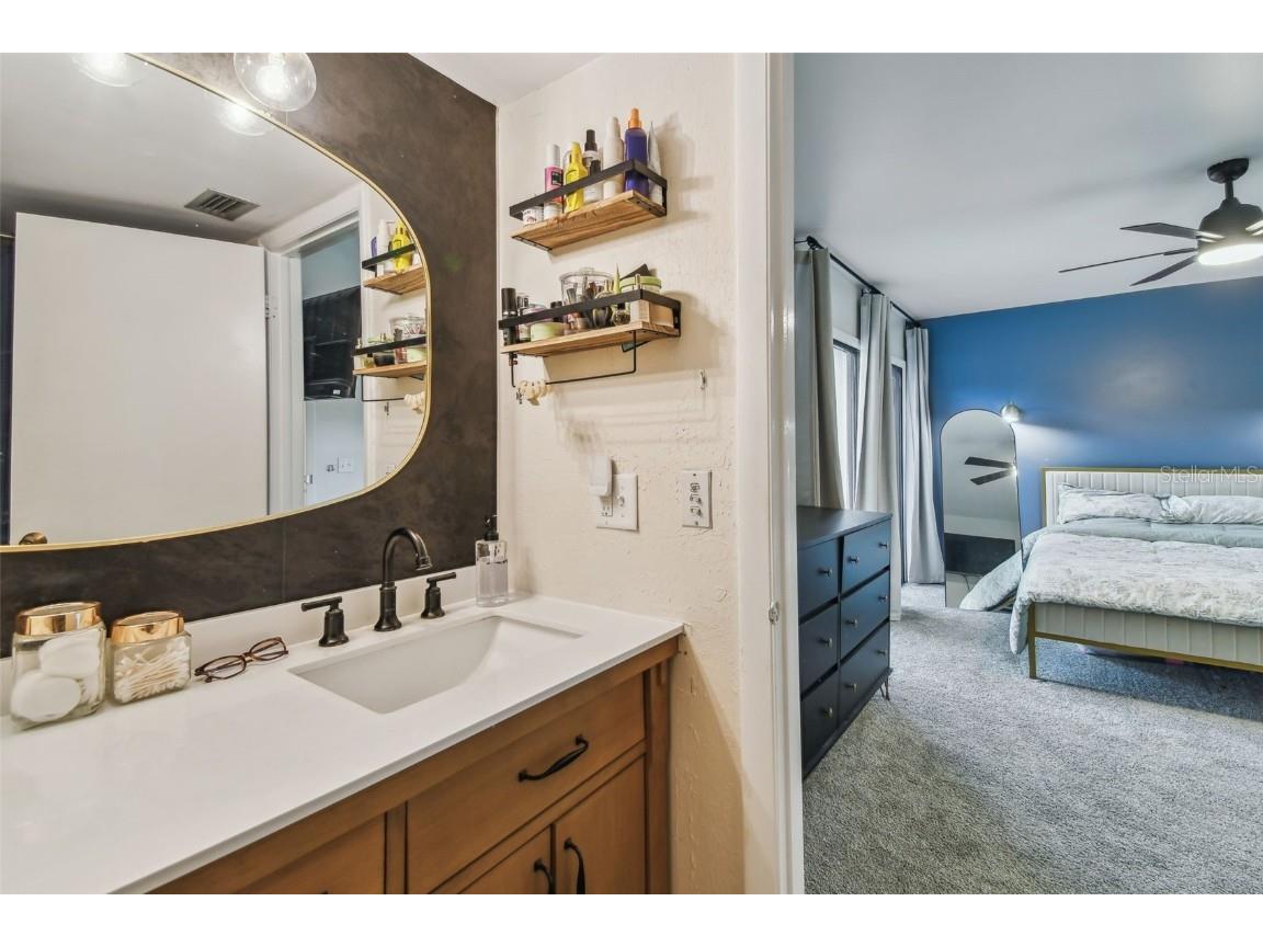 4114 Pinelake Lane #202 Tampa FL 33618 - PINELAKE GARDEN VILLAGE POND TB8396770 image29