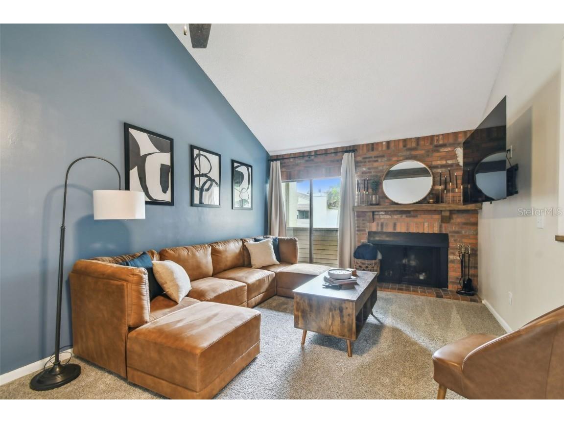 4114 Pinelake Lane #202 Tampa FL 33618 - PINELAKE GARDEN VILLAGE POND TB8396770 image4