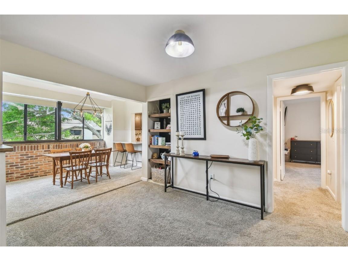 4114 Pinelake Lane #202 Tampa FL 33618 - PINELAKE GARDEN VILLAGE POND TB8396770 image9