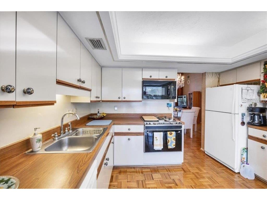 4114 Roberts Point Circle Sarasota FL 34242 A4661864 image13