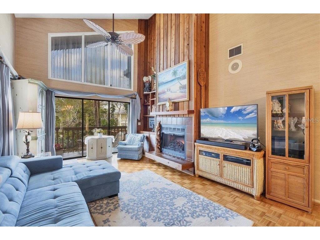 4114 Roberts Point Circle Sarasota FL 34242 A4661864 image7