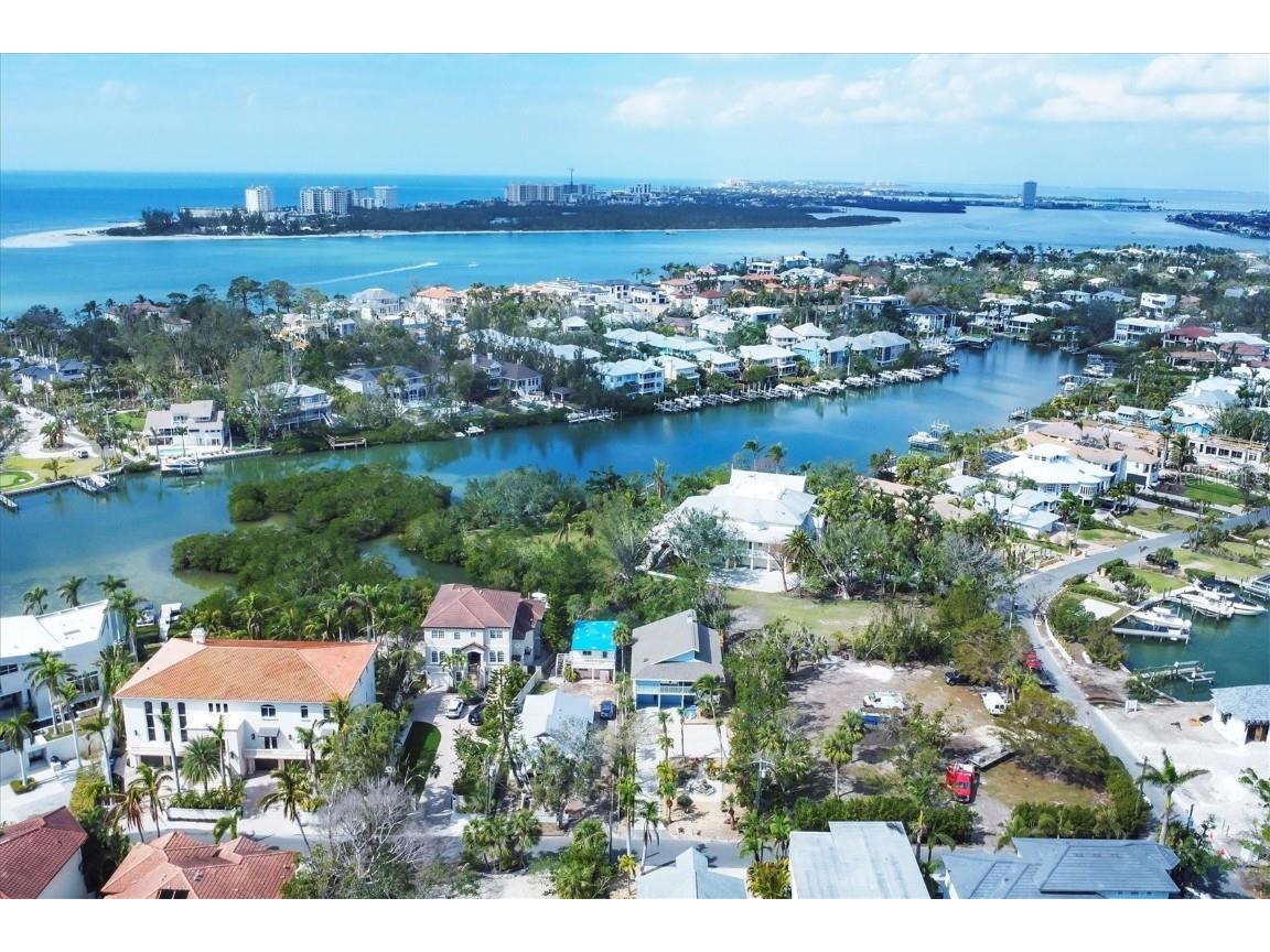 4114 Roberts Point Circle Sarasota FL 34242 A4662084 image27