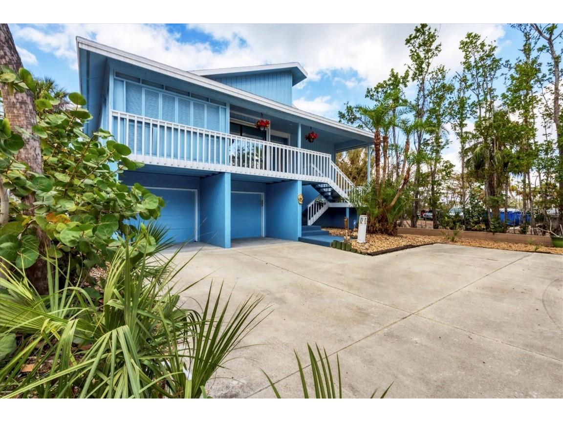 4114 Roberts Point Circle Sarasota FL 34242 A4662084 image6