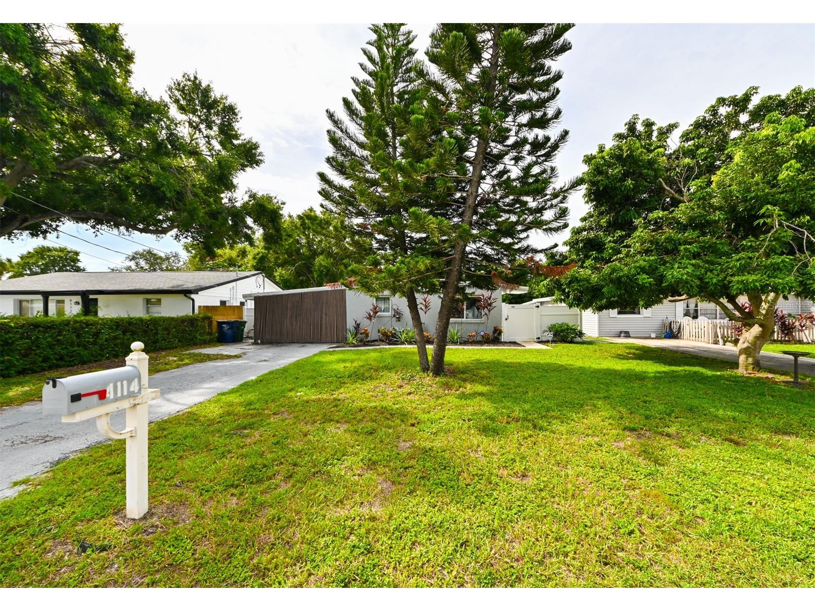 4114 W Olive Street Tampa FL 33616 TB8424749 image1