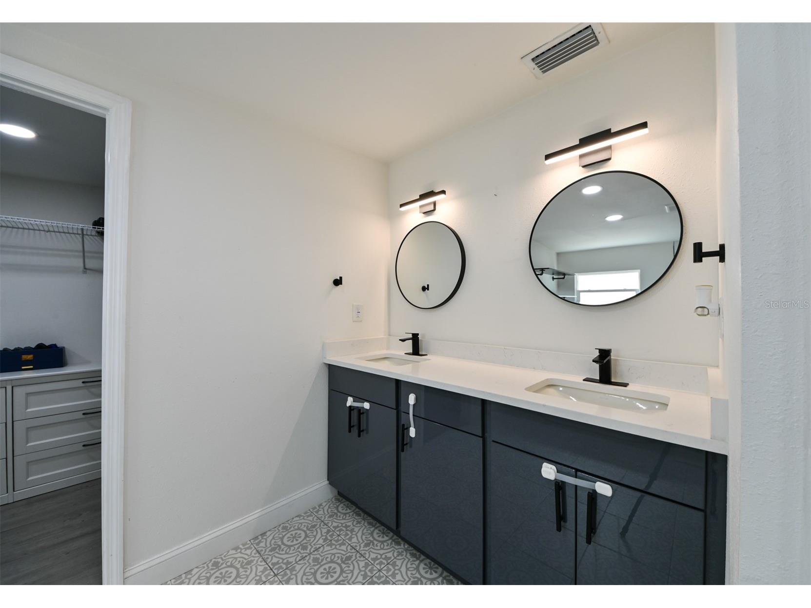 4114 W Olive Street Tampa FL 33616 TB8424749 image16