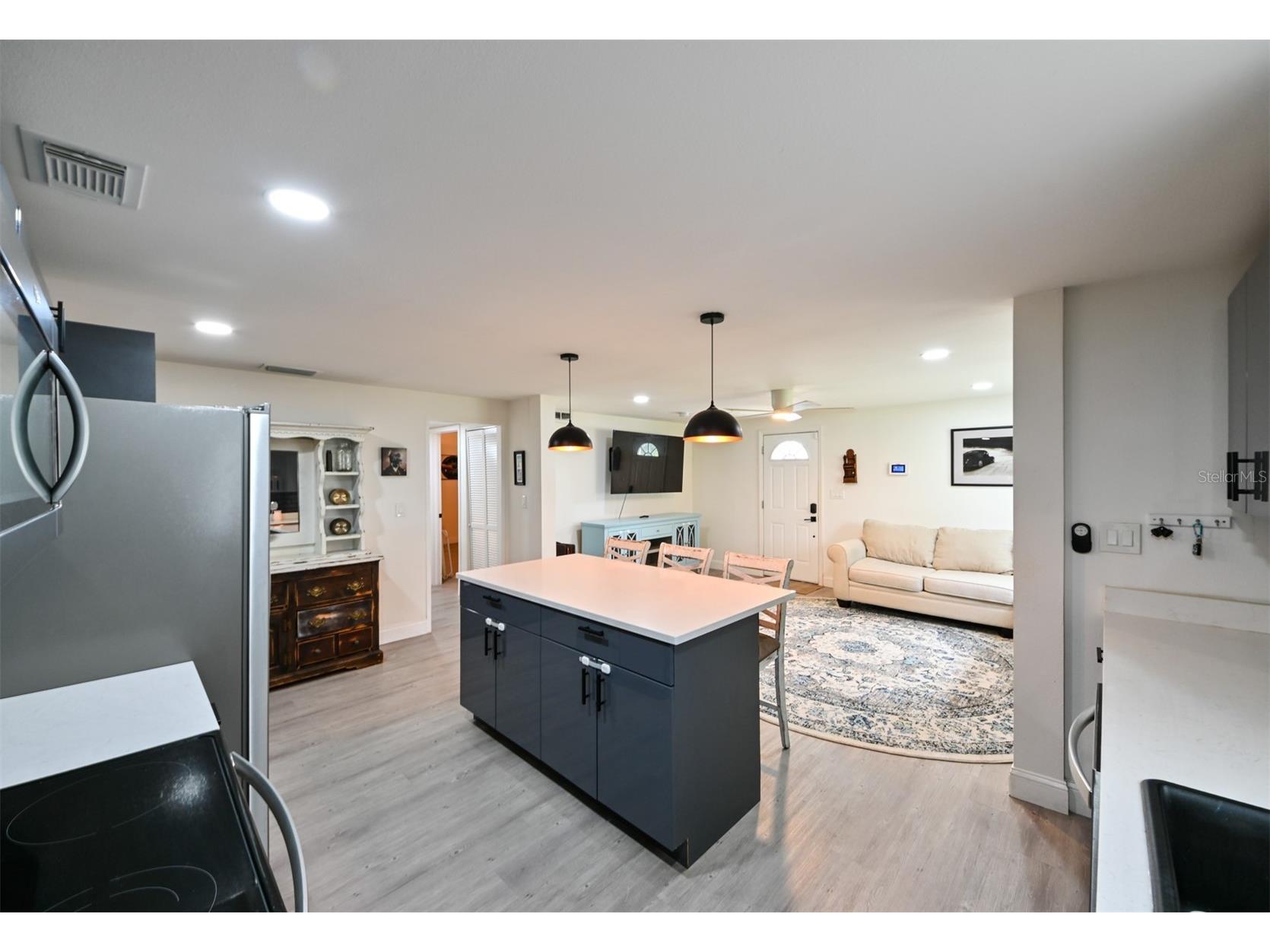 4114 W Olive Street Tampa FL 33616 TB8424749 image7