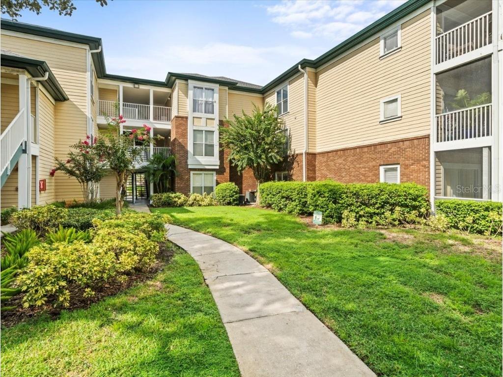 4115 Chatham Oak Court #222 Tampa FL 33624 TB8301177 image1