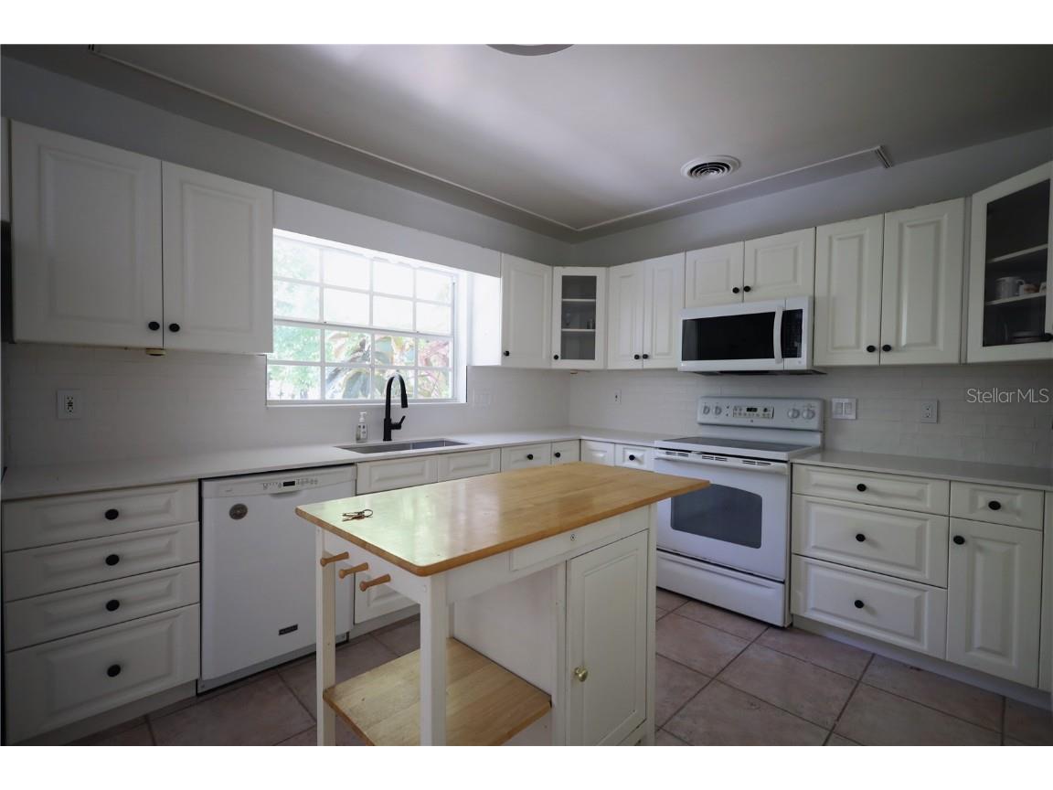 4115 W Platt Street Tampa FL 33609 TB8456910 image10