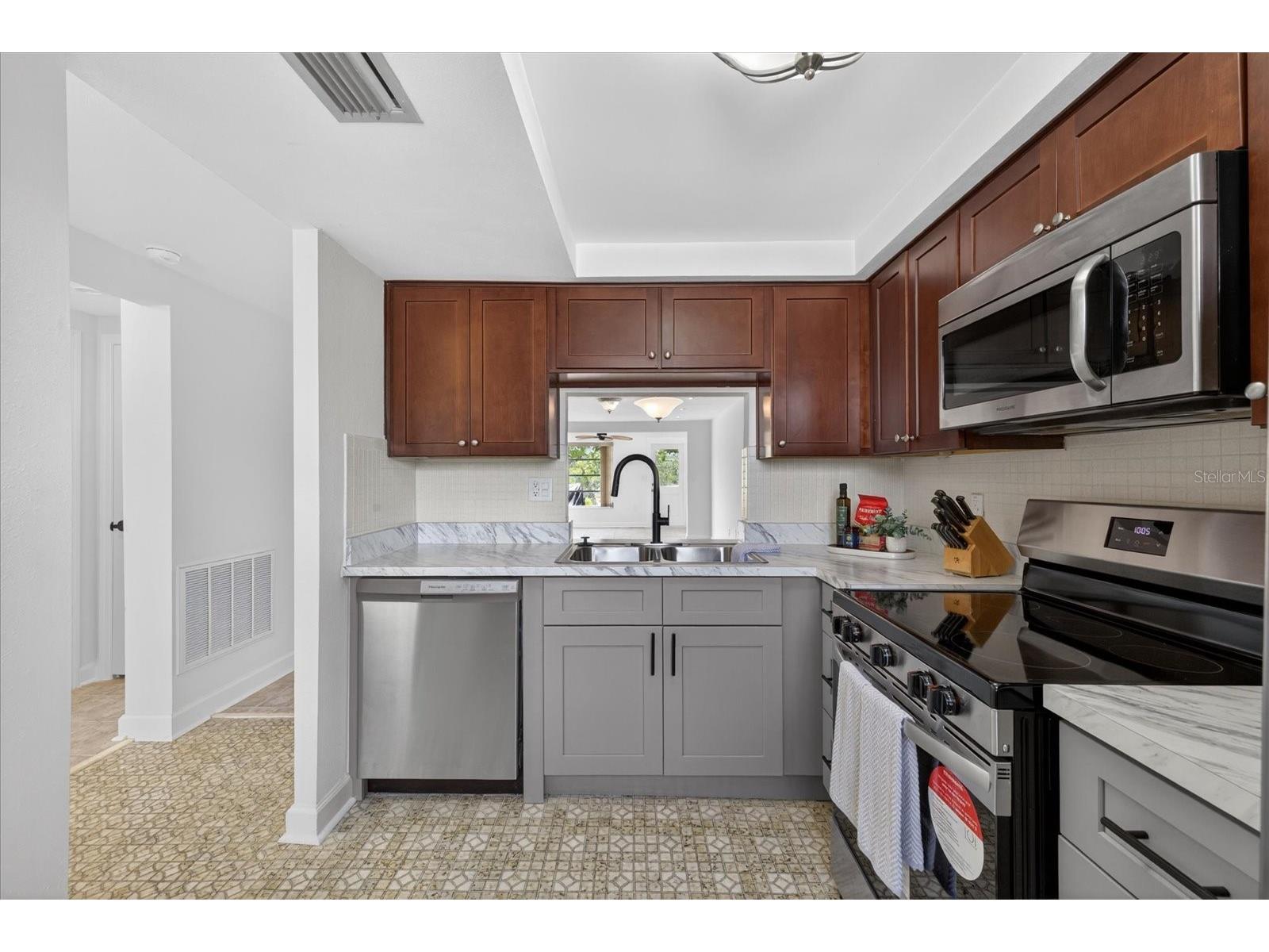 4116 Hampton Drive New Port Richey FL 34652 W7885060 image10