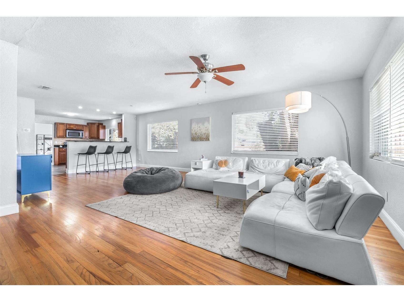 4116 N Marguerite Street Tampa FL 33603 TB8490651 image2