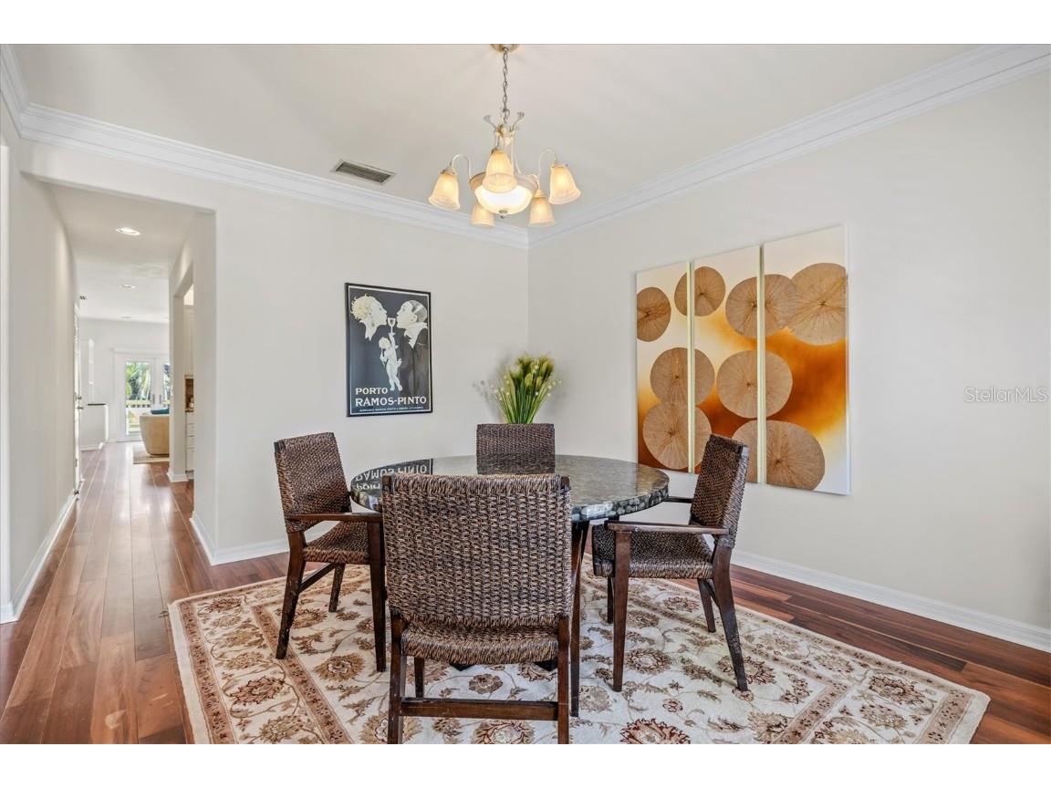 4117 Roberts Point Circle Sarasota FL 34242 A4640938 image10