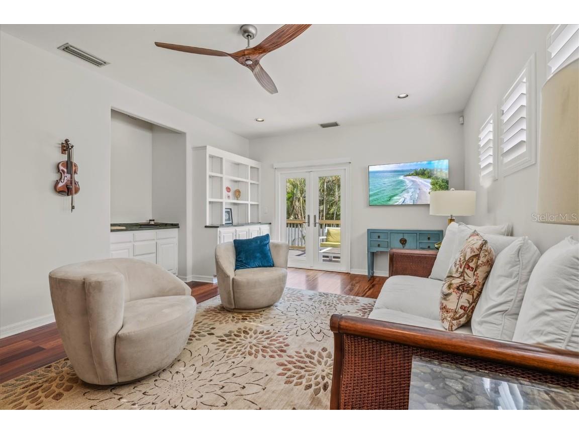 4117 Roberts Point Circle Sarasota FL 34242 A4640938 image17