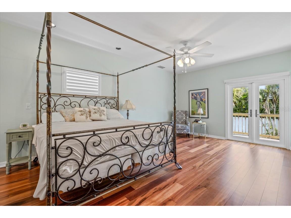 4117 Roberts Point Circle Sarasota FL 34242 A4640938 image22