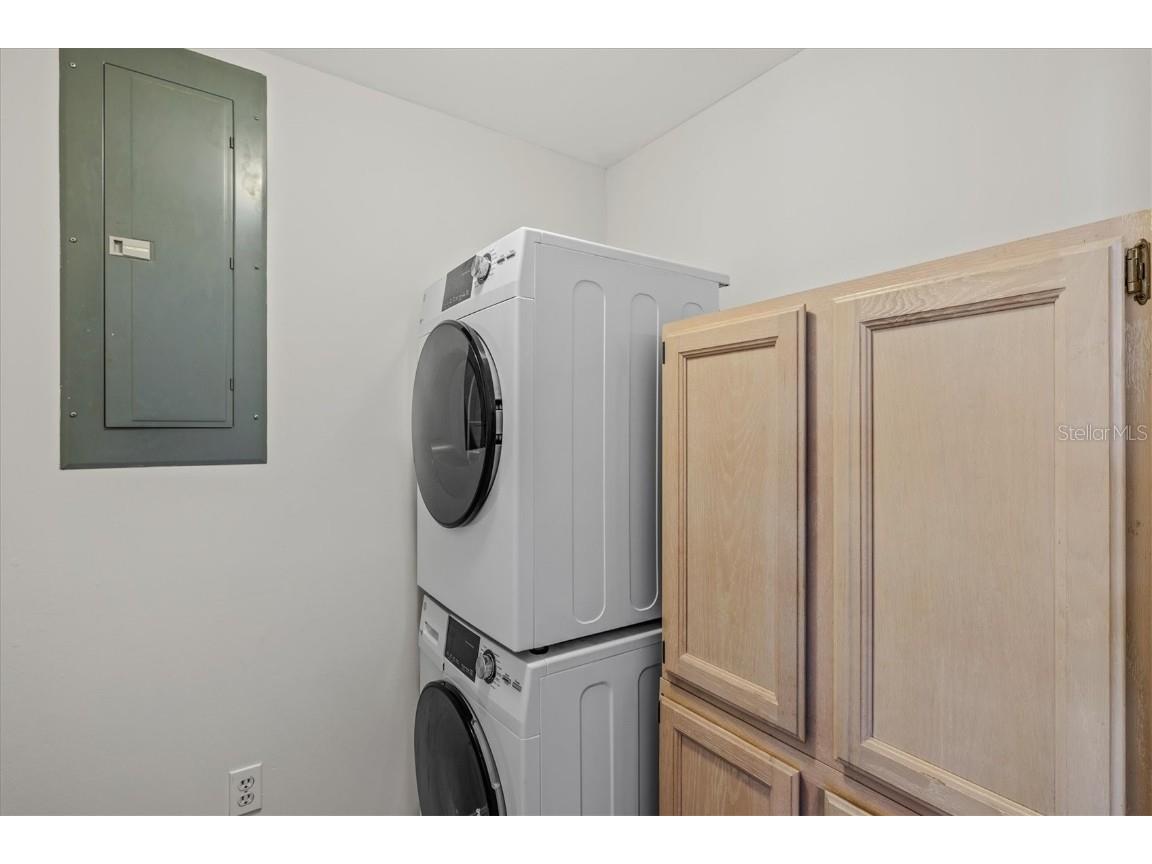 4117 Roberts Point Circle Sarasota FL 34242 A4640938 image28