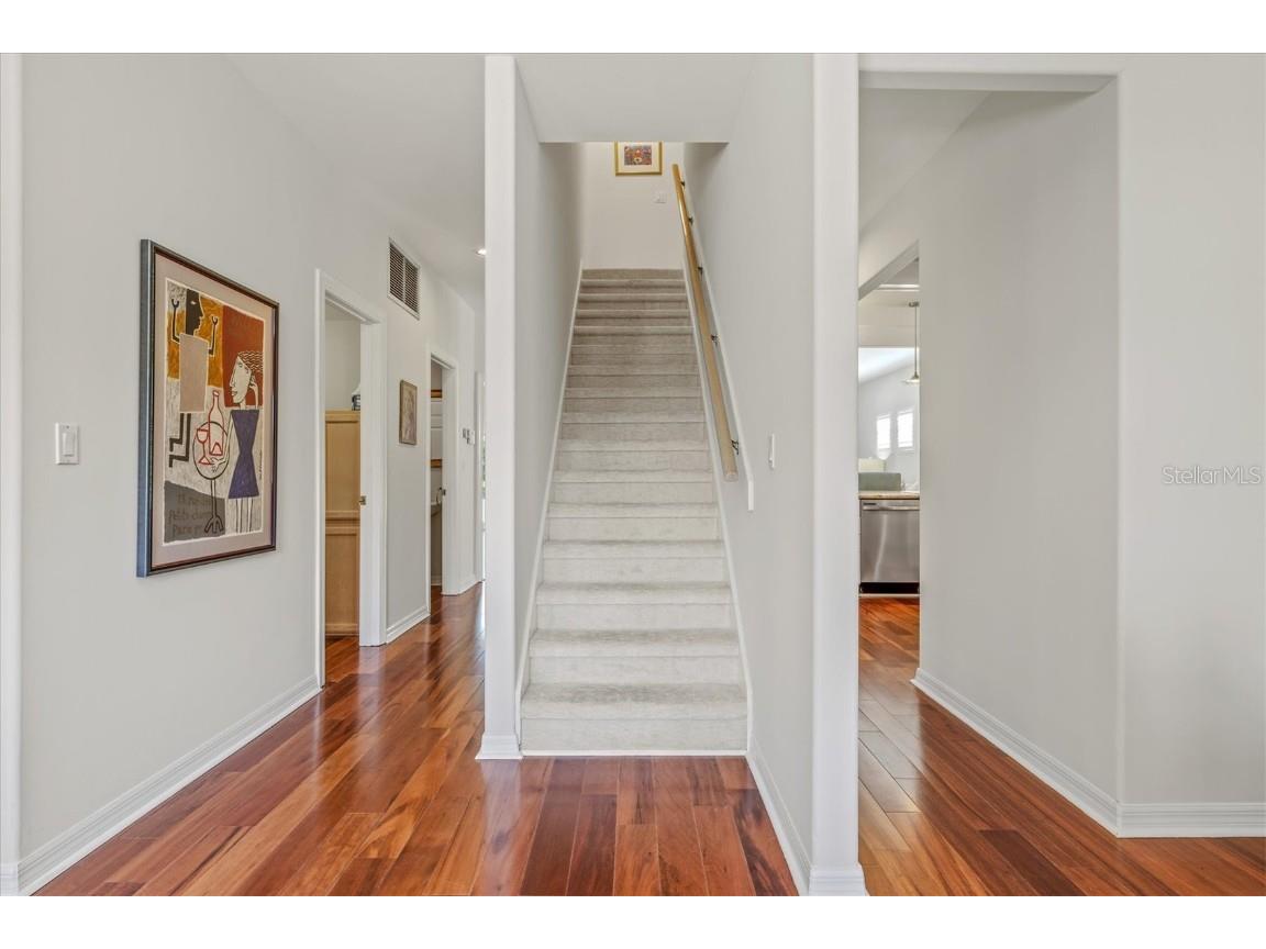 4117 Roberts Point Circle Sarasota FL 34242 A4640938 image30