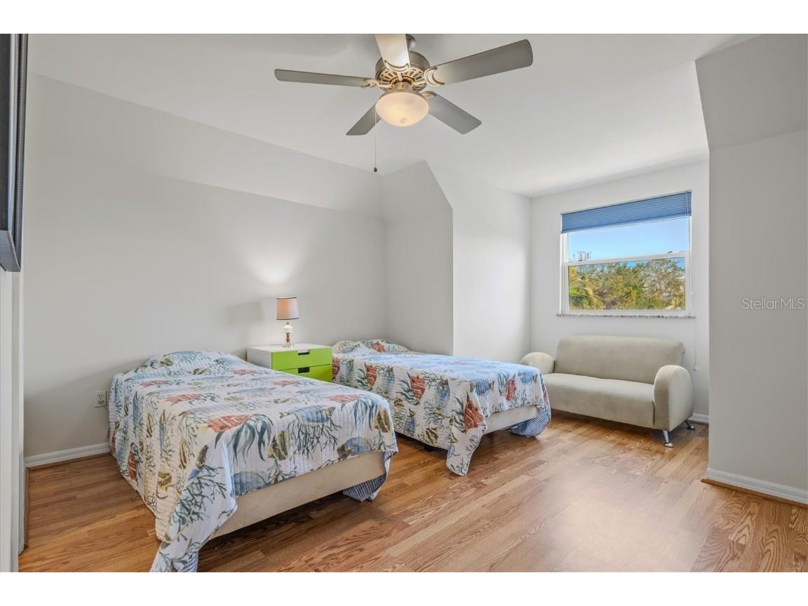 4117 Roberts Point Circle Sarasota FL 34242 A4640938 image31