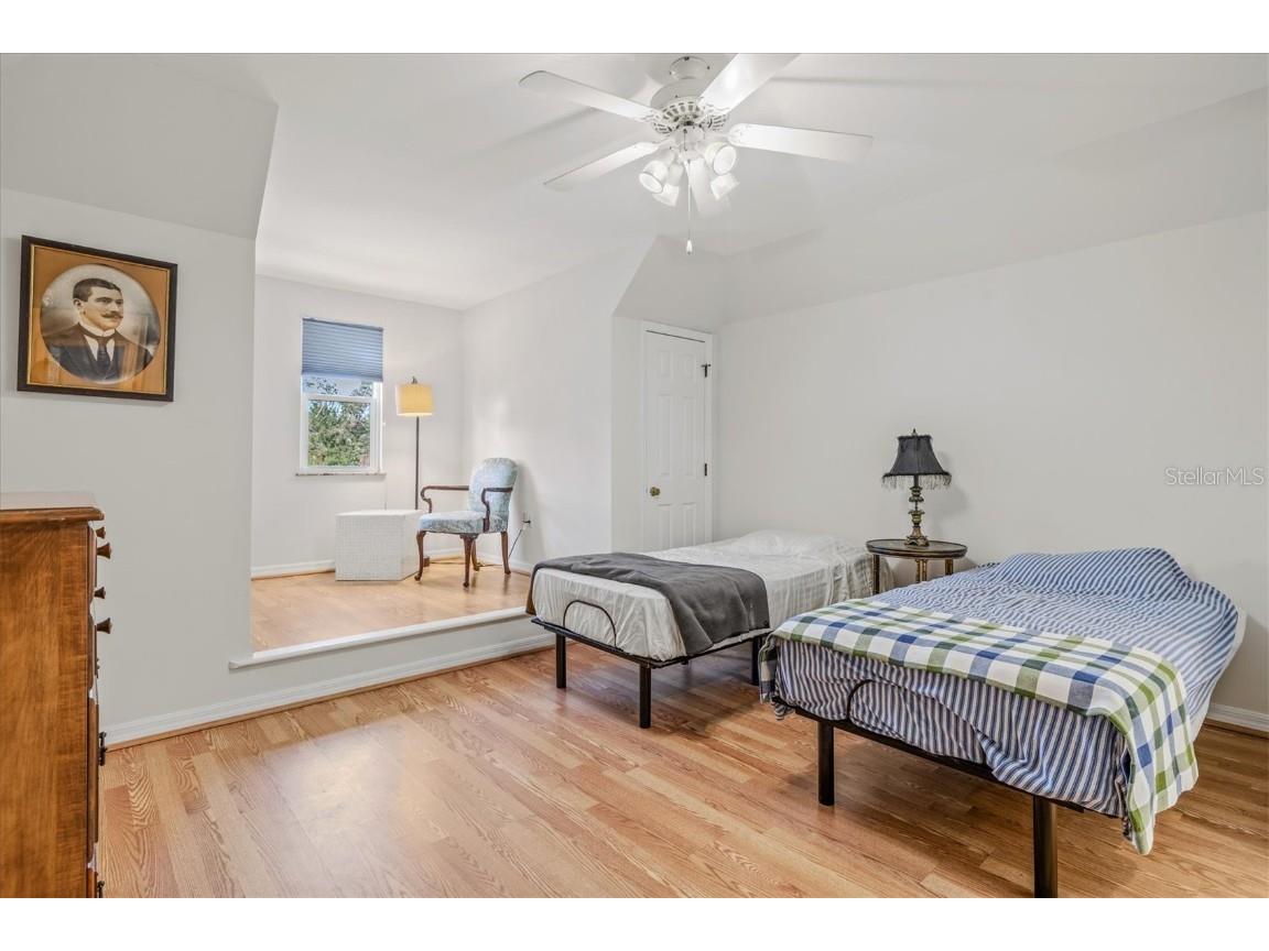 4117 Roberts Point Circle Sarasota FL 34242 A4640938 image36