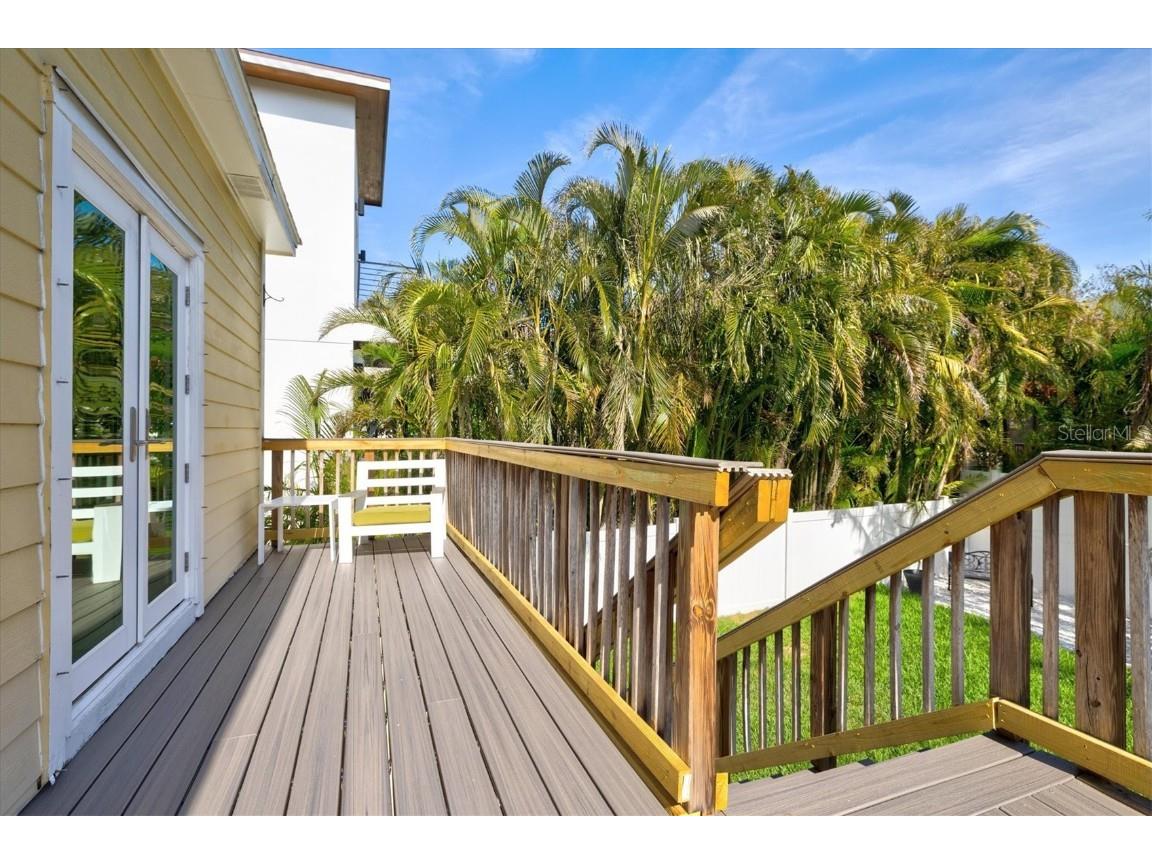 4117 Roberts Point Circle Sarasota FL 34242 A4640938 image39